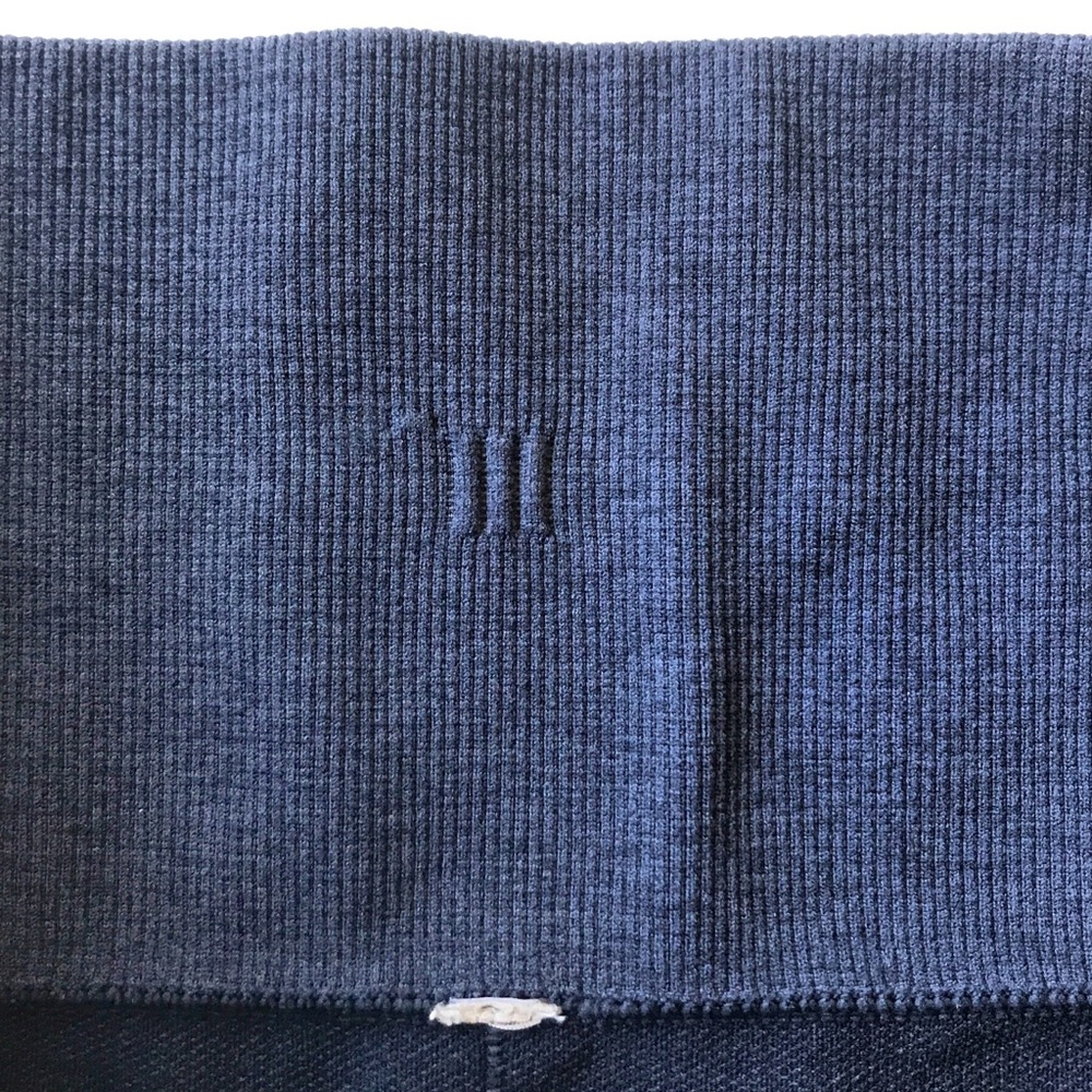 HOLD Lululemon In The Flow Inkwell Crop Leggings - Picture 7 of 8